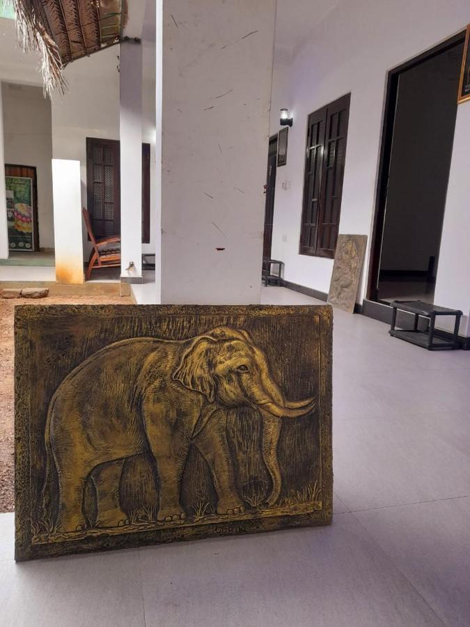 Heritage Rangiri Villa Dambulla Bagian luar foto